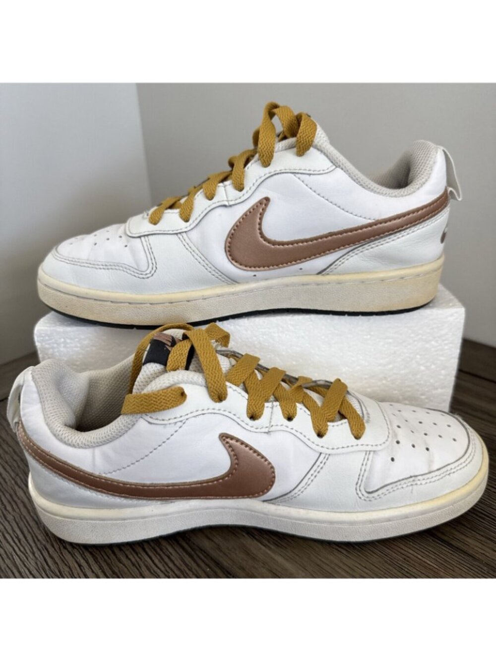 Nike Youth Court Borough Low 2 Shoes White Bronze Yellow US 5Y BQ5448-116 - Picture 4 of 16